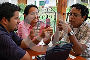 Hispanic students messaging