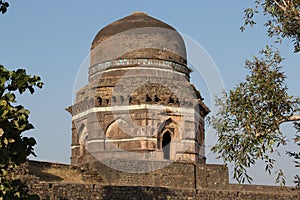 Historic architecture, dai ki choti bahan ka mahal