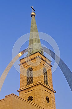 Historic Christ Cathedral Church and St. Louis Arch, MO