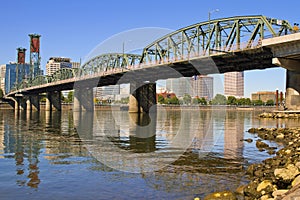 Historic Hawthorne Bridge photo