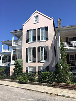 Historic Homes on Water St., Charleston, SC.