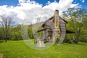 Historic Pioneer Cabin In Kentucky photo