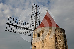 Historical windmill of Alphonse Daudet in Font vieille