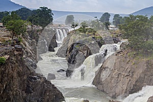 Hogenakkal waterfalls & River view
