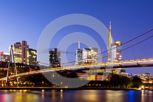 The Holbeinsteg footbridge in Frankfurt acrross Main river at night