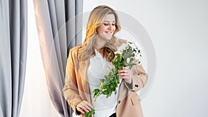 holiday surprise mother day obese woman flowers