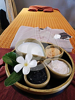 holiday timeâ€‹ atâ€‹ spaâ€‹ massageâ€‹ treatmentâ€‹ forâ€‹ relaxingâ€‹