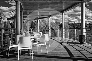 HOLIDAYS BY THE LAKE