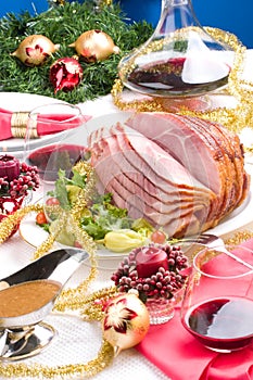 Holliday honey ham