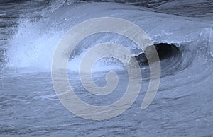 Hollow Wave Barrell curling