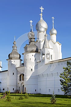 Holy Gates, the Resurrection Church and wall of the Kremlin of the Rostov Veliky