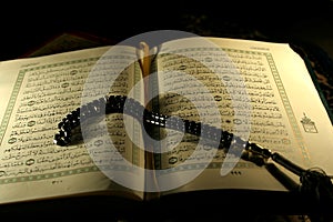 Santo Corán un libro a rosario 