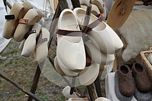 Traditionelle Holzschuhe am Mittelaltermarkt photo