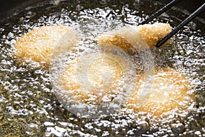 Home cooking croquettes, cooking, frying