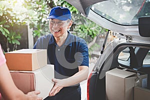 Home delivery service and working service mind, Woman customer h