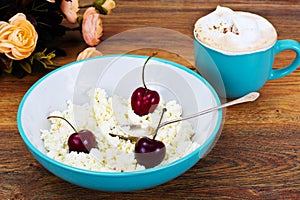 Home Dietary Fat Cottage Cheese Beaded Curd with Cherries