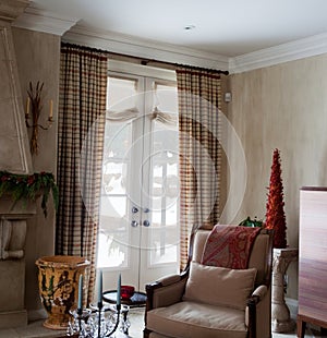 Home Interior: Drapes