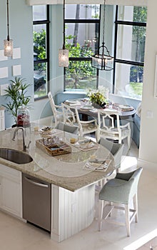 Home Interior: Luxury Kitchen