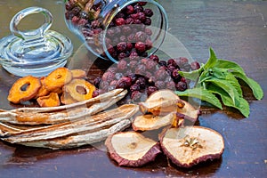 Home preparation of dried fruits in a dehydrator