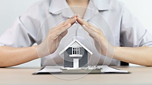 Home reviewer or real estate agent and sign a home purchase contract with home insurance promotion