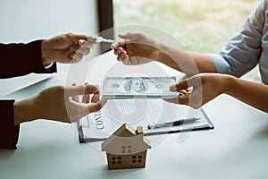 Home sales brokers and real estate investors are exchanging with investors being filing cash at the agent`s hand