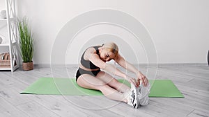 home training sportive woman healthy body