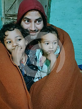 Homeless father and daughters