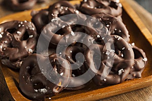 Homemade Chocolate Covered Pretzels