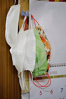 Homemade face masks , sush as fabric , can be washed , dried and then recycled . COVID-19.