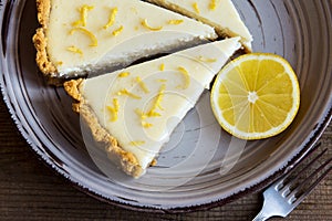 Homemade lemon cheesecake