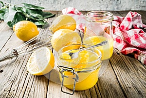 Homemade lemon curd