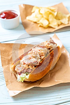 homemade lobster roll