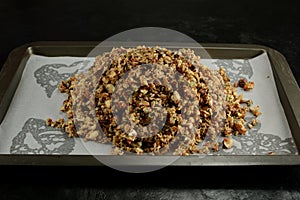 Homemade Low-Carb and Sugar-Free Keto Diet Granola