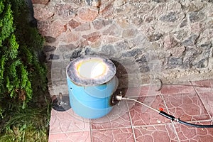 homemade metal smelter. Melting metals at home