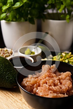 Homemade raw salmon tartar