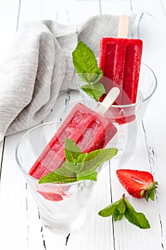 Homemade strawberry mint - ice pops - popsicles - paletas.