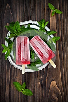 Homemade strawberry mint - ice pops - popsicles - paletas.