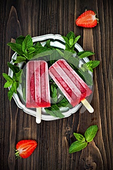 Homemade strawberry mint - ice pops - popsicles - paletas.