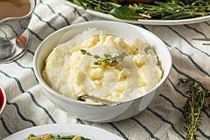 Homemade Thanksgiving Garlic Mashed Potatoes