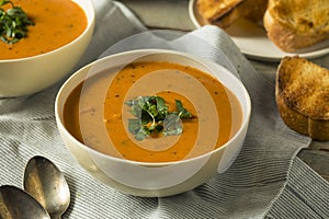 Homemade Tomato Basil Bisque Soup