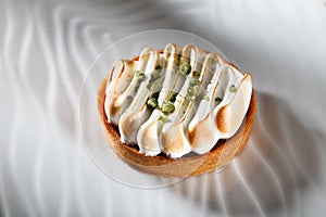 Hommade tarte with basil and lemon