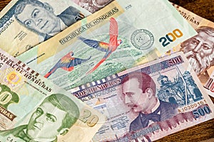 Honduran currency, Various banknotes called lempiras