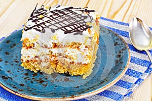 Honey Cake with Sour Sream