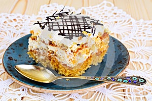Honey Cake with Sour Sream