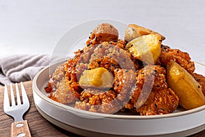 Honey Chicken Gangjeong seasoned with honey and soy sauce