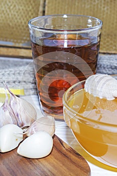 Honey, garlic, lemon - natural medicine
