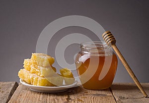 Honey jar with dipper