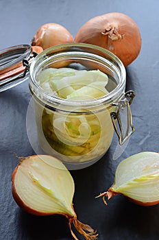 Honey and onion syrup for strengthening immunity