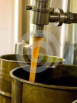Honey production, Preparation for export. Bulk honey