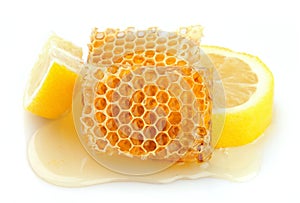 Honeycomb close up with lemon